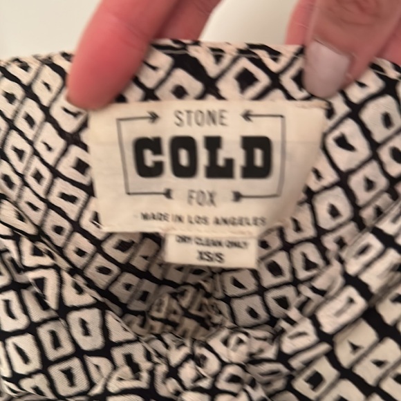 Stone Cold Fox Cropped Front Tie Top XS - Picture 2 of 5